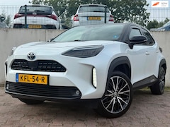 Toyota Yaris Cross - 1.5 Hybrid /ADVENTURE/4X4/PANO/HEADUP DISPLAY/STUUR EN STOEL VERWARMING/HYBRIDE GARANTIE/R