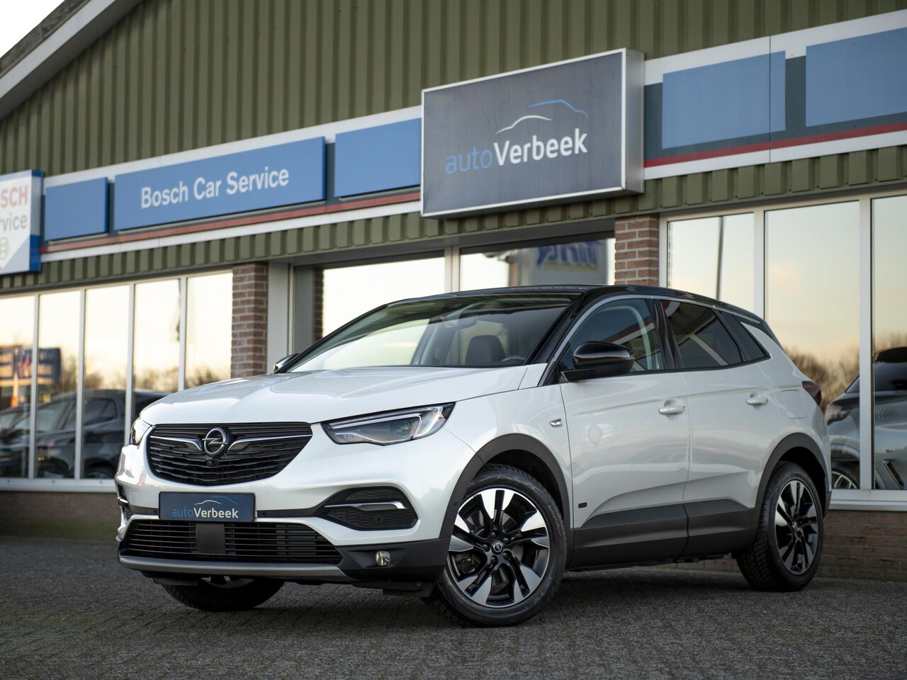 Opel Grandland X - 1.6 Turbo Hybrid Business Elegance | Elektr. achterklep m.sensor | Keyless | Navi | Carpla - AutoWereld.nl