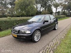 BMW 3-serie - 320i Executive Automaat Xenon Leder Trekhaak