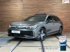 Volkswagen Passat Variant - 1.5 eHybrid R-Line Black Edition | Garantie tot 2031 |272PK| Pano | Matrix | HUD | Massage