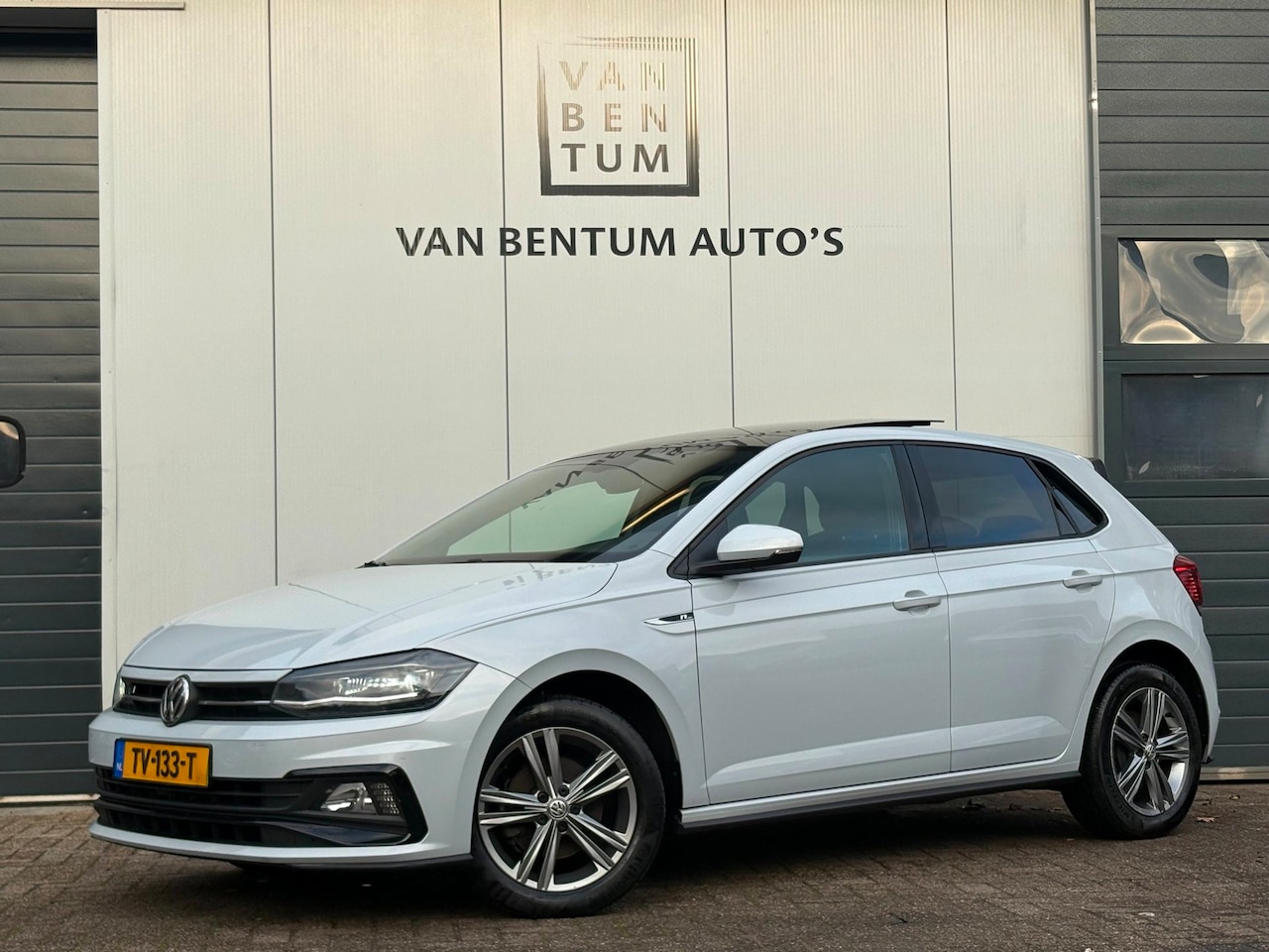 Volkswagen Polo - 1.6TDI 5-drs. R-Line Pano'dak Carplay Adapt.Cruise - AutoWereld.nl