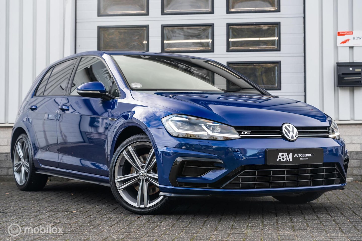 Volkswagen Golf - 1.5 TSI 150PK 3X R-LINE VIRTUAL CAMERA LED - AutoWereld.nl