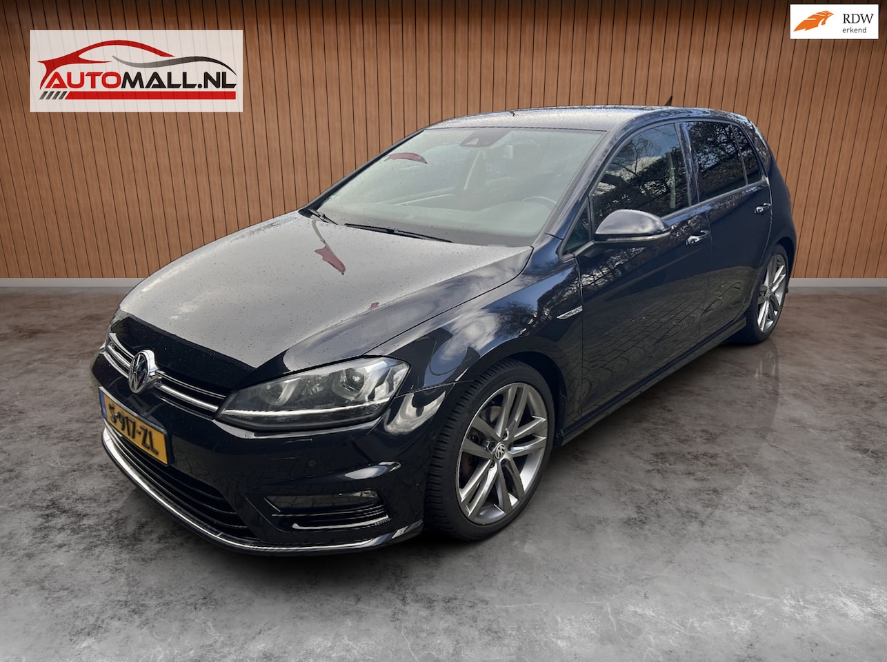 Volkswagen Golf - 1.4 TSI R-Line I LMV I NAVI I CAMERA I STOELVERWARMING - AutoWereld.nl