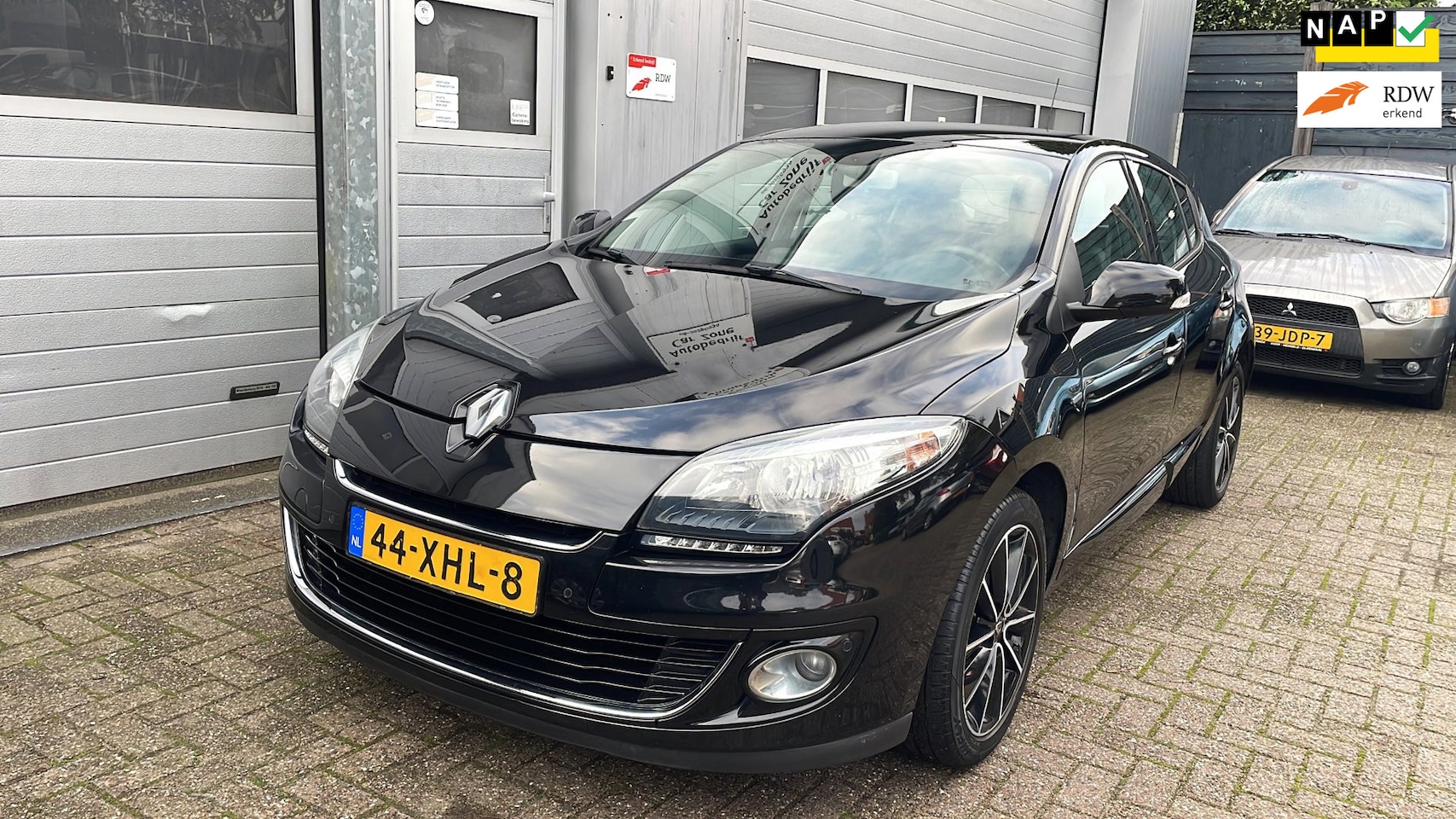 Renault Mégane - 1.4 TCe Bose-Leder-Navi-Clima-Cruise-Trekhaak - AutoWereld.nl