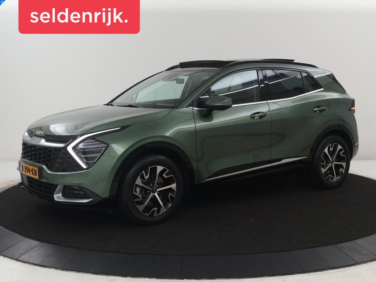 Kia Sportage - 1.6 T-GDi Hybrid DynamicPlusLine | Panoramadak | Half leder | Adaptive cruise | Stuur/stoe - AutoWereld.nl