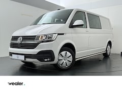 Volkswagen Transporter - Bedrijfswagens 2.0 TDI L2H1 30 DC Highline | 150 PK | Automaat | Trekhaak | Cruise control
