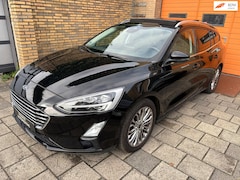 Ford Focus Wagon - 1.5 EcoBoost Titanium Business / Panorama dak