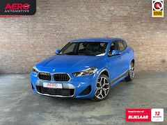 BMW X2 - sDrive18i High Executive M-Sport / Leder / Navi / Camera / ALLSEASON