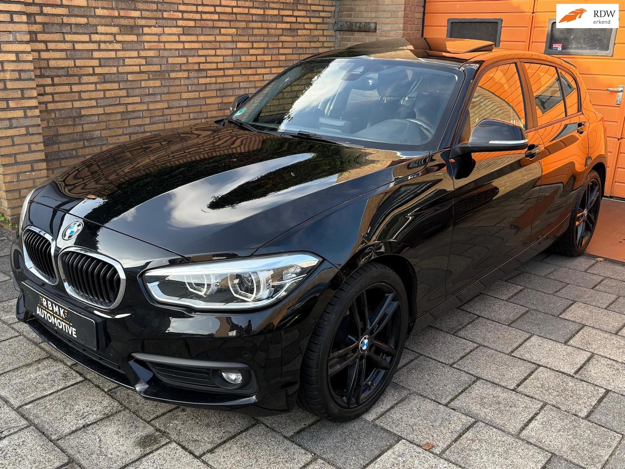 BMW 1-serie - 118i / Panorama dak! - AutoWereld.nl