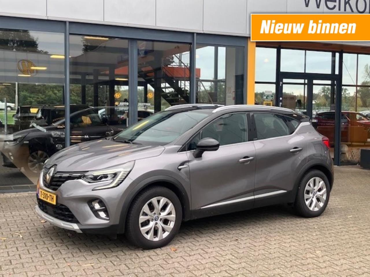 Renault Captur - 1.6 E-Tech Plug In Intens - camera - navi - climate control - stoel verwarming - AutoWereld.nl