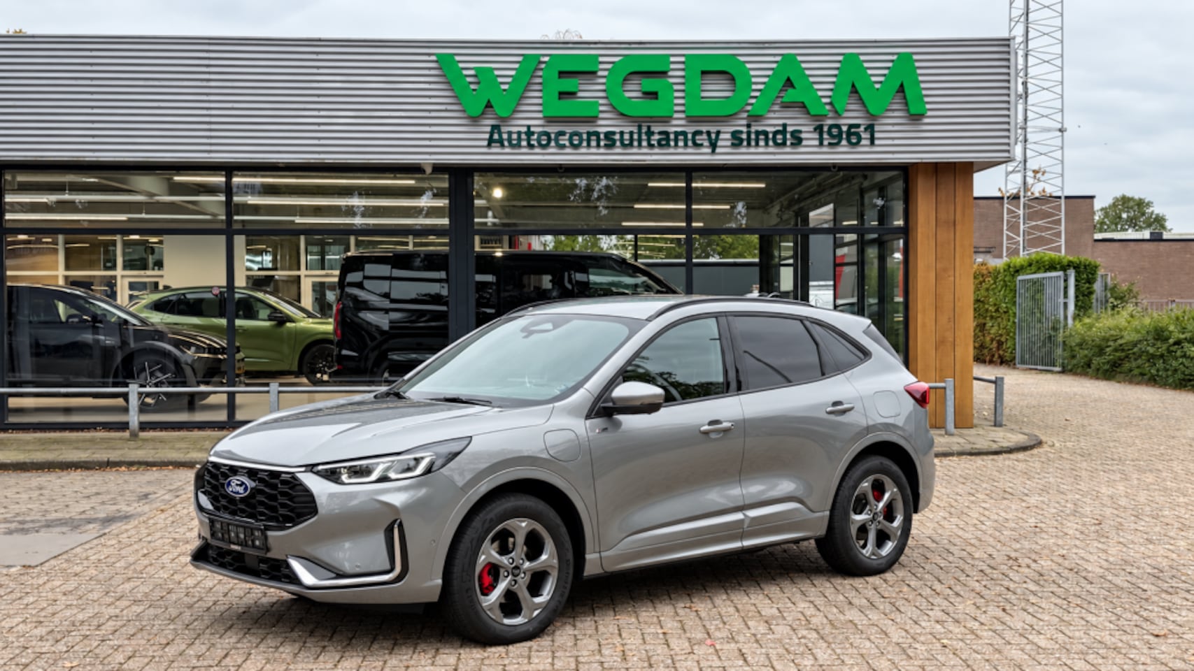 Ford Kuga - 2.5 PHEV ST-LINE X 243pk / Trekhaak+Winter+Techno - AutoWereld.nl