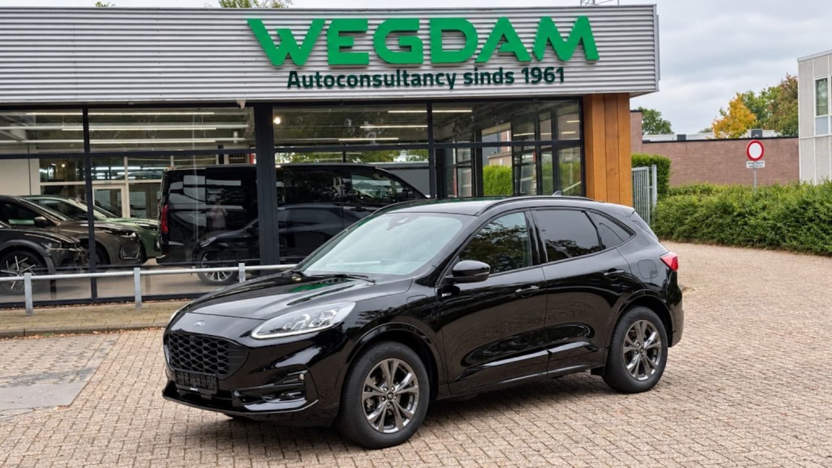 Ford Kuga - 2.5 PHEV ST-LINE X / Trekhaak+Driver+Winter pack - AutoWereld.nl