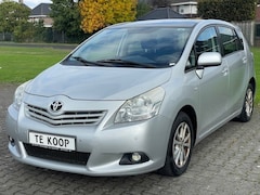 Toyota Verso - 1.8 VVT-I Business Automaat/ ECC/ Pano/ Navi/ Cruise/ Trekhaak/ PDC V+A
