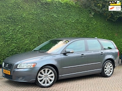 Volvo V50 - 2.4 D5 Edition I RIJDT SUPER/AUTOMAAT/1E EIG/APK