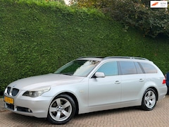 BMW 5-serie Touring - 525i RIJDTSUPER/AUTOMAAT/PANO/XENON/PDC