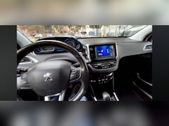 Peugeot 2008 - 1.2 VTi Allure Pack