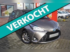 Toyota Yaris - 1.5 Hybrid Design / Camera / Cruise control / Climate Control / Bluetooth / Navi