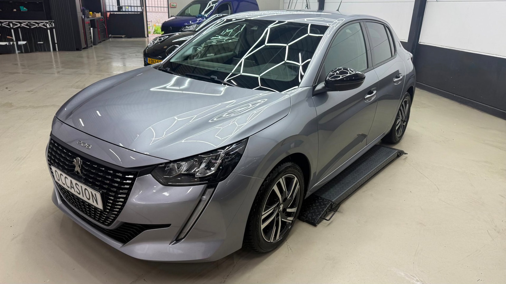 Peugeot 208 - 1.2 Allure Pack,Apple carplay cruise control - AutoWereld.nl
