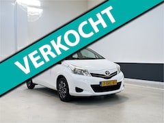 Toyota Yaris - 1.0 VVT-i Now| Airco| C.V | Radio| 5-DRS|