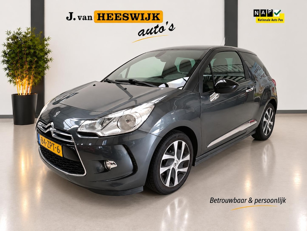 Citroën DS3 - 1.2 VTi Chic Airco (automatisch) | Parkeersensoren | alleen handel of export !!!! - AutoWereld.nl
