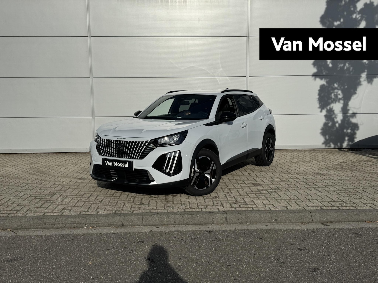 Peugeot 2008 - 1.2 PureTech 100 Allure | Parkeerhulp | Navigatie | Cruise Control | Apple Carplay/Android - AutoWereld.nl