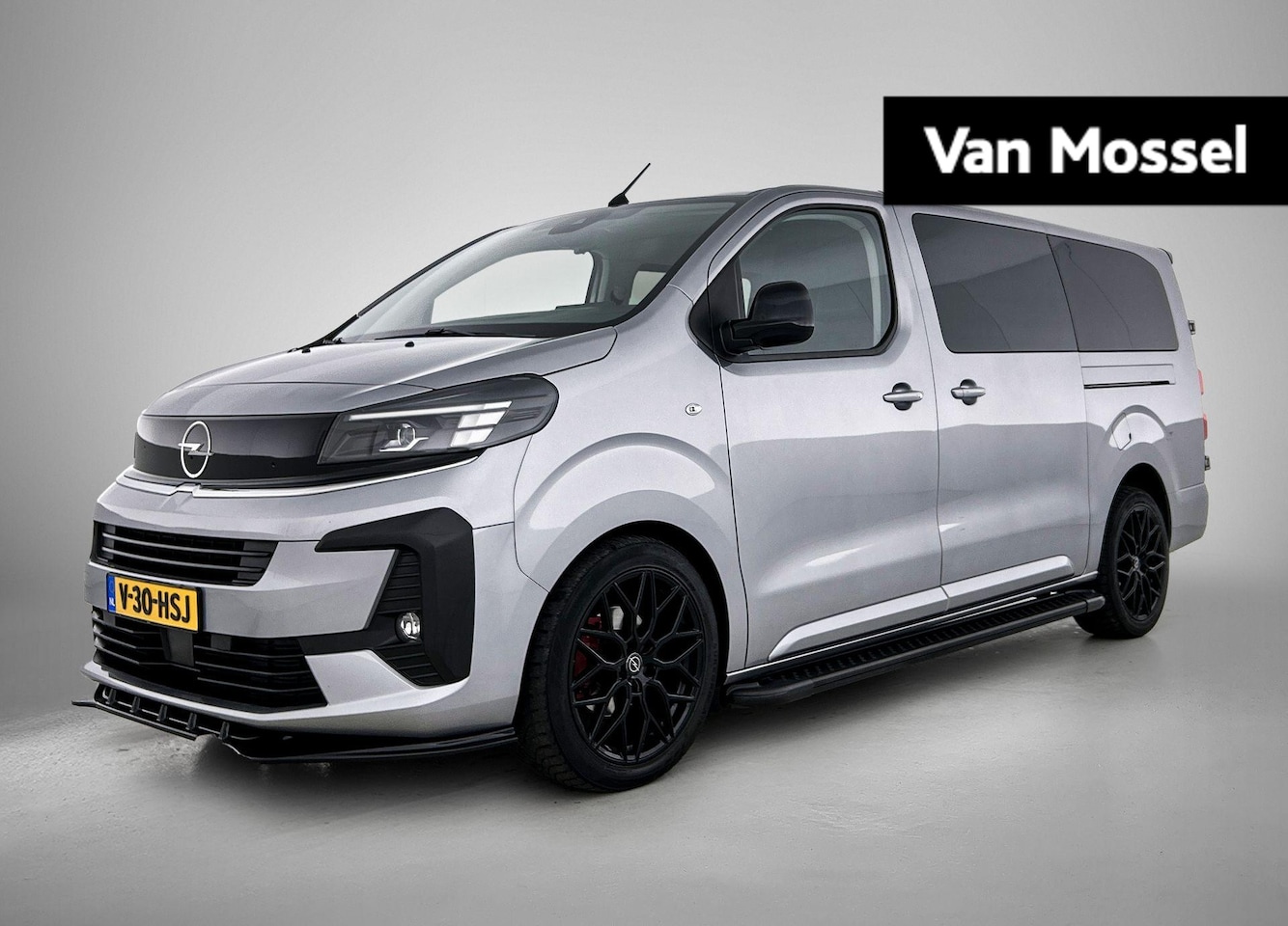 Opel Vivaro - 2.0 Diesel 145 S&S L3 DC lederen bekleding | Side bars | 18 lm velgen - AutoWereld.nl