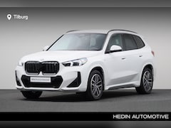 BMW iX1 - xDrive30 67 kWh | Achteruitrijcamera | Driving Assistant | Extra getint glas in achterport