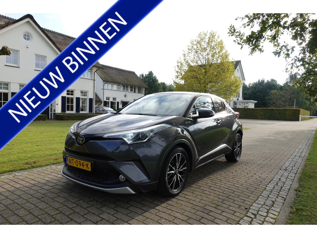 Toyota C-HR - 1.8 Hybrid Executive | Dealer onderhouden | NAVI | Camera | Trekhaak | Cruise control | - AutoWereld.nl
