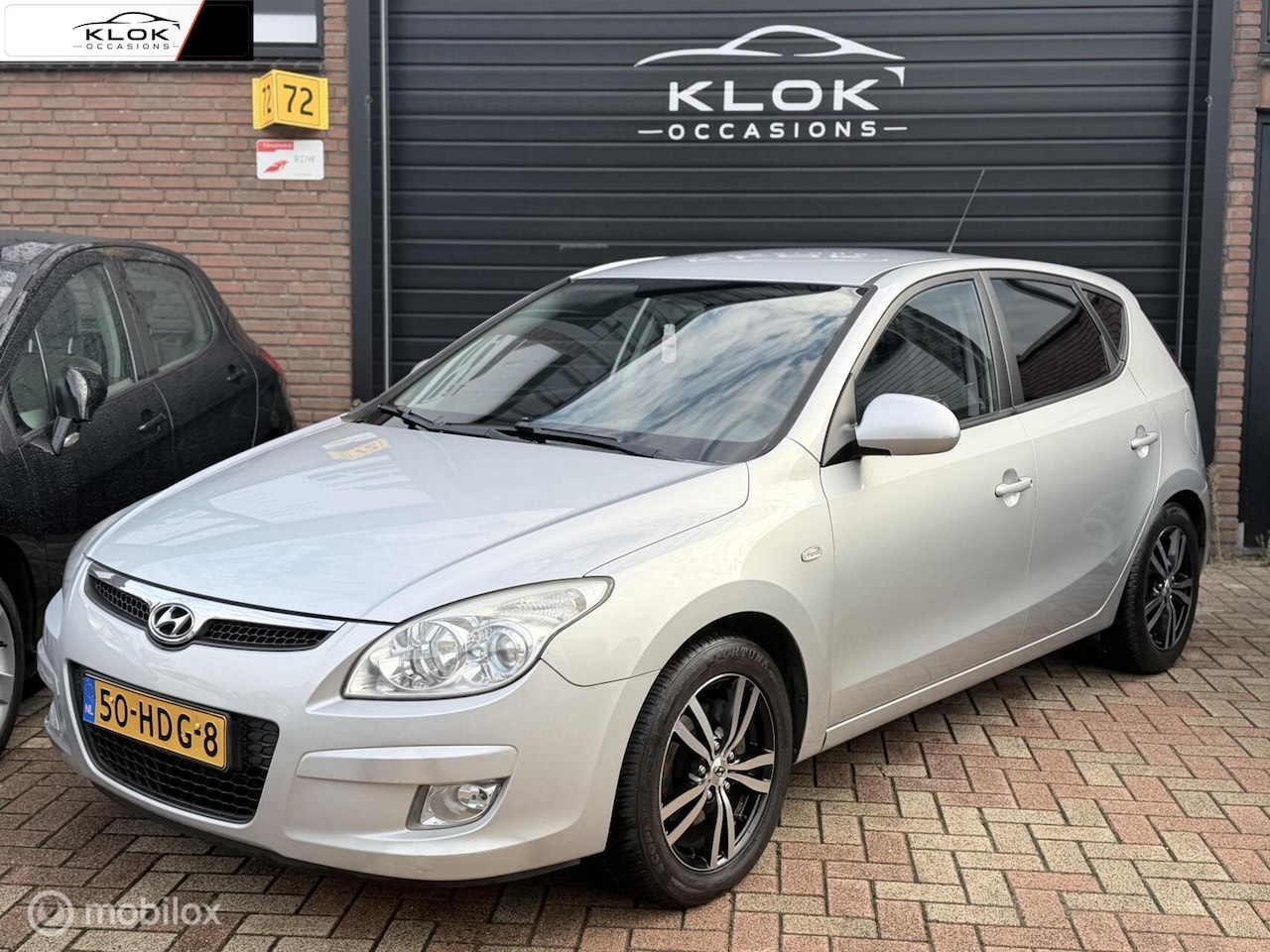 Hyundai i30 - 1.6i Dynamic Camera Airco Carplay Automaat - AutoWereld.nl