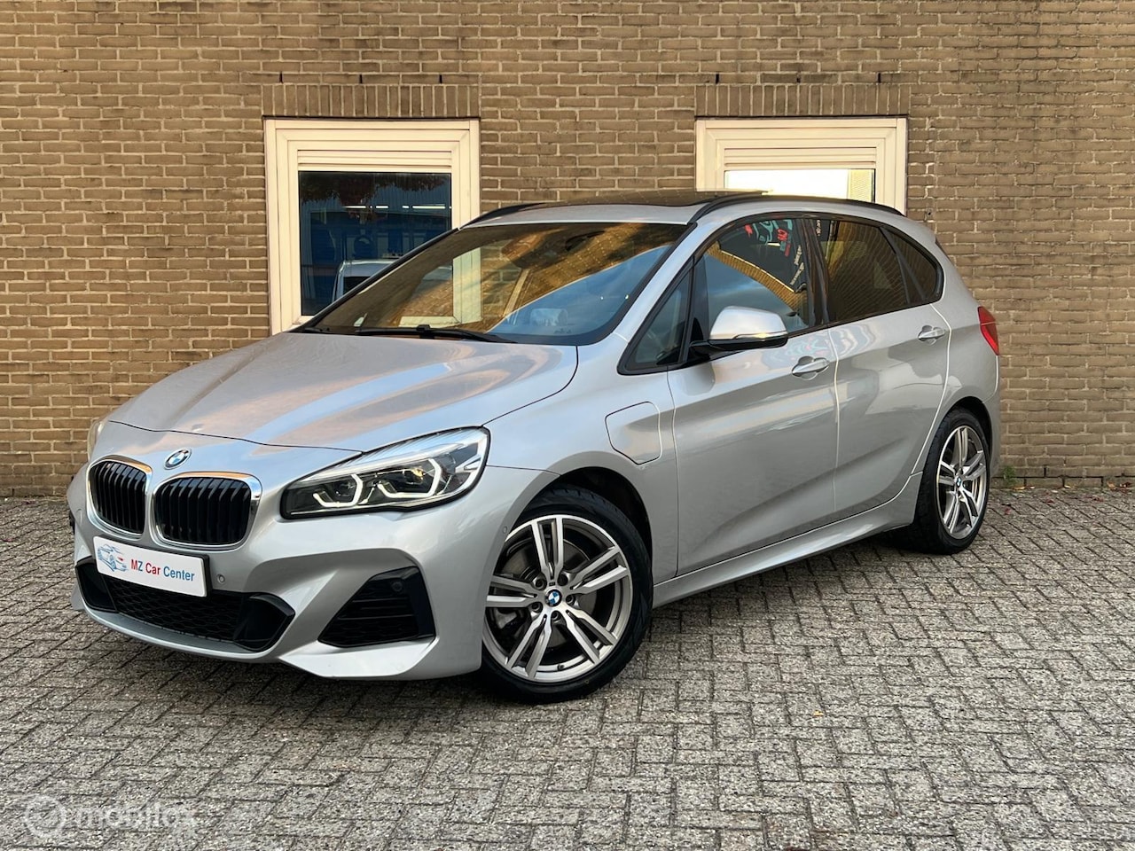 BMW 2-serie Active Tourer - 225xe iPerformance Executive Edition 225xe iPerformance Executive Edition - AutoWereld.nl