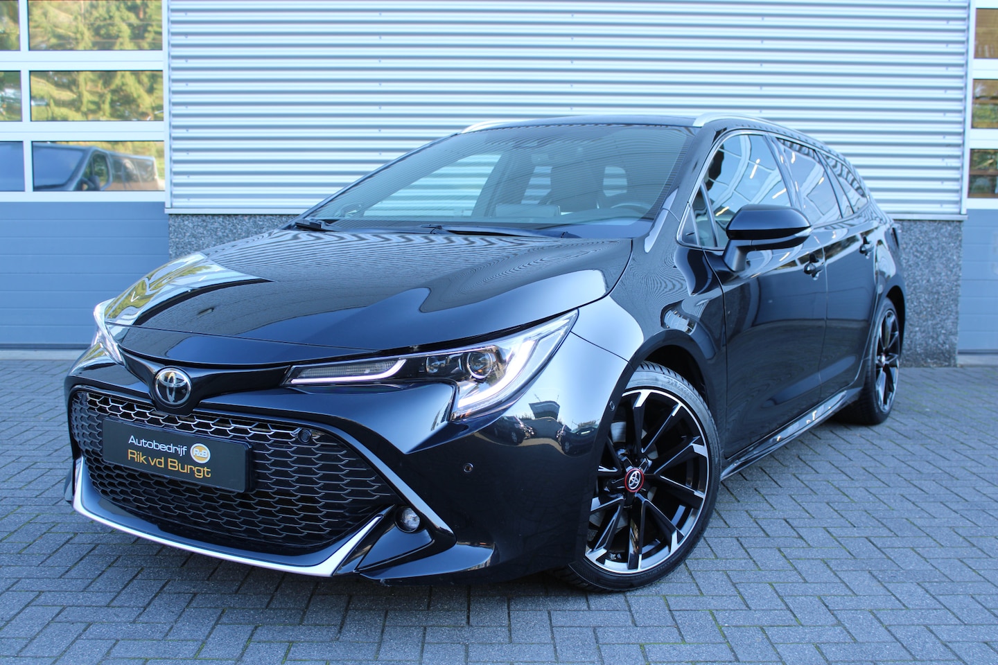 Toyota Corolla Touring Sports - 2.0 Hybrid Executive GR SPORT Full option - AutoWereld.nl