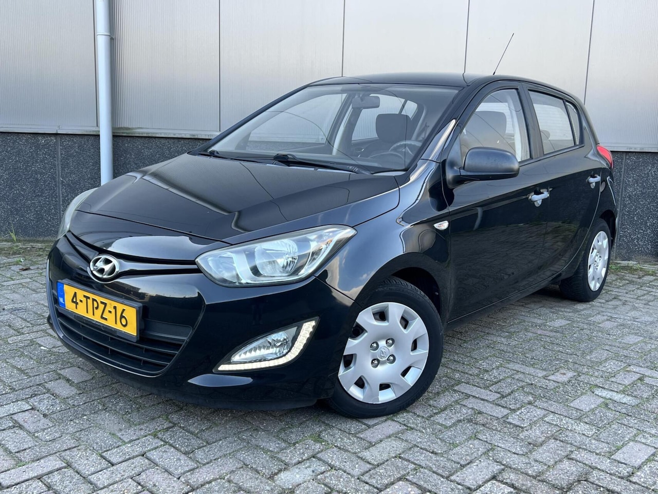 Hyundai i20 - 1.2i i-Drive Airco Nieuwe Koppeling! - AutoWereld.nl