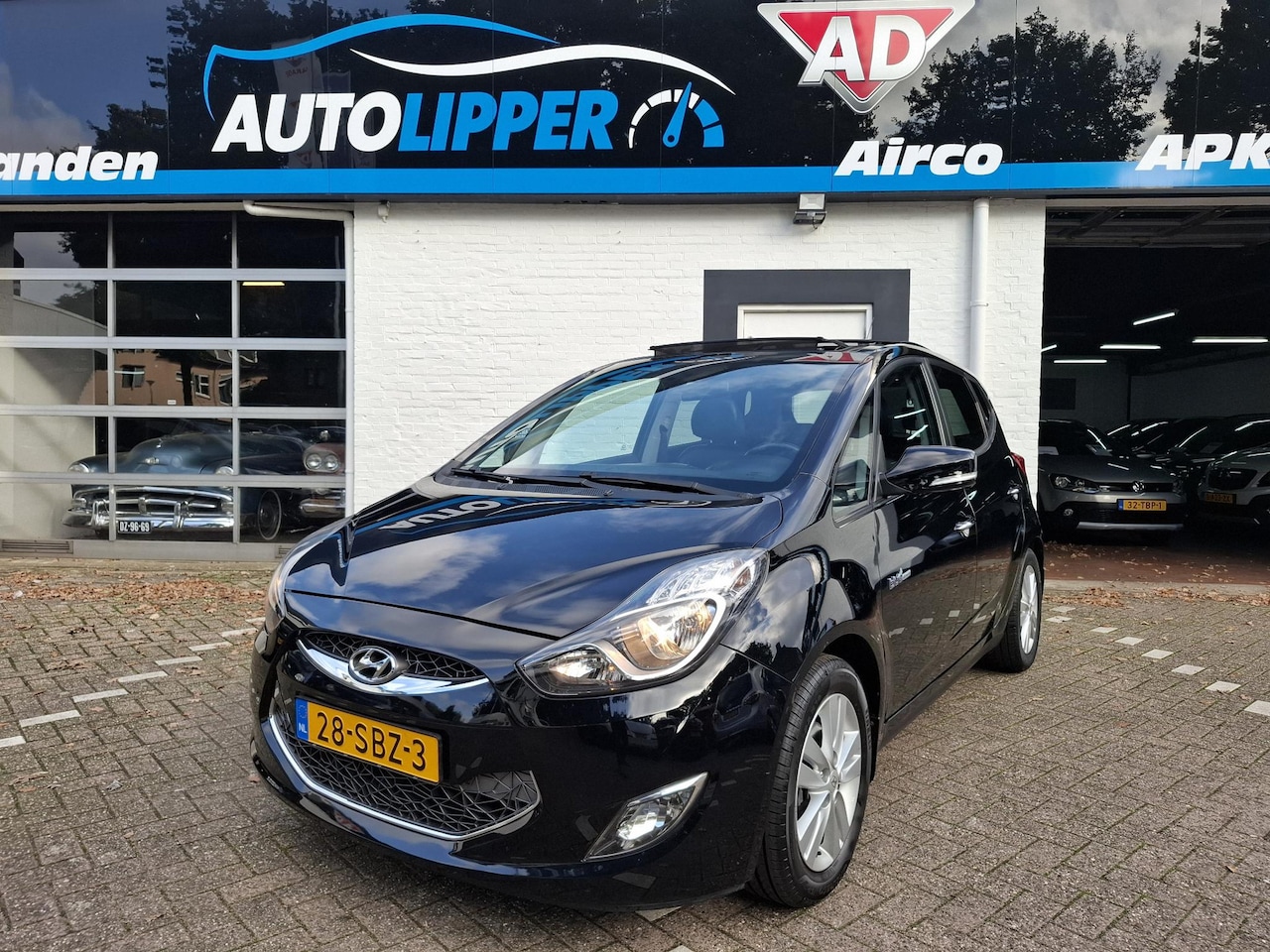 Hyundai ix20 - 1.6i i-Catcher /Nieuwe apk bij aflevering/Dealer onderhouden/Airco/Camera/navigatie/Panora - AutoWereld.nl