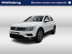Volkswagen Tiguan - 1.4 TSI ACT Comfortline Business / NAVI / APP.Connect / 17"LMV / Verwarmde Stoelen