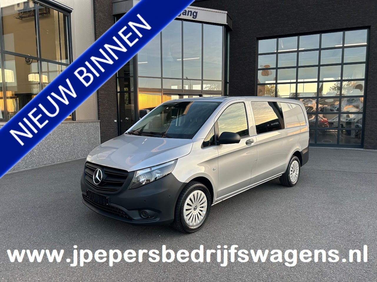 Mercedes-Benz Vito - 116 CDI Lang / Automaat / Distronic / Camera / Parkeersensoren / Navigatie / Airco - AutoWereld.nl