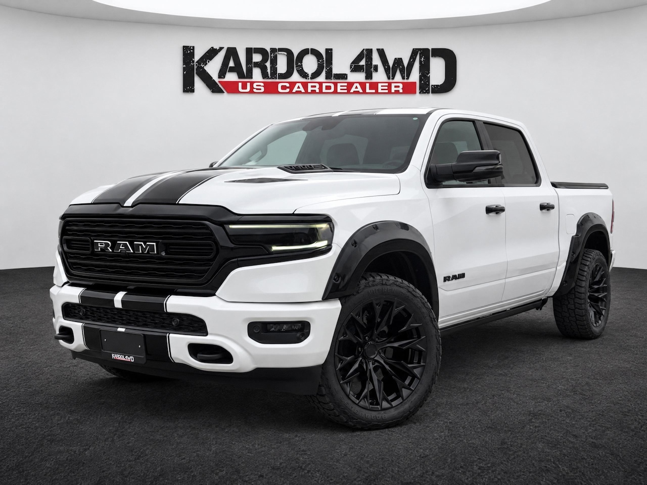 Dodge Ram 1500 - 5.7 V8 4x4 Crew Cab Limited BLACK ON WHITE EDITION!!| BPM VRIJ! | Virtual cockpit | Head-u - AutoWereld.nl