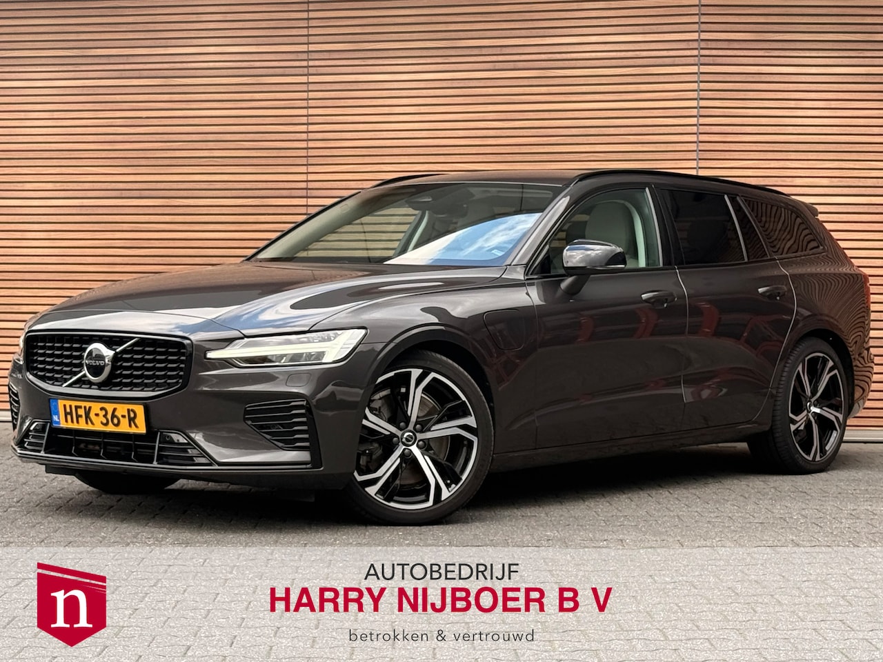 Volvo V60 - 2.0 T6 Plug-in hybrid AWD Plus Bright 2.0 T6 Plug-in hybrid AWD Plus Bright - AutoWereld.nl