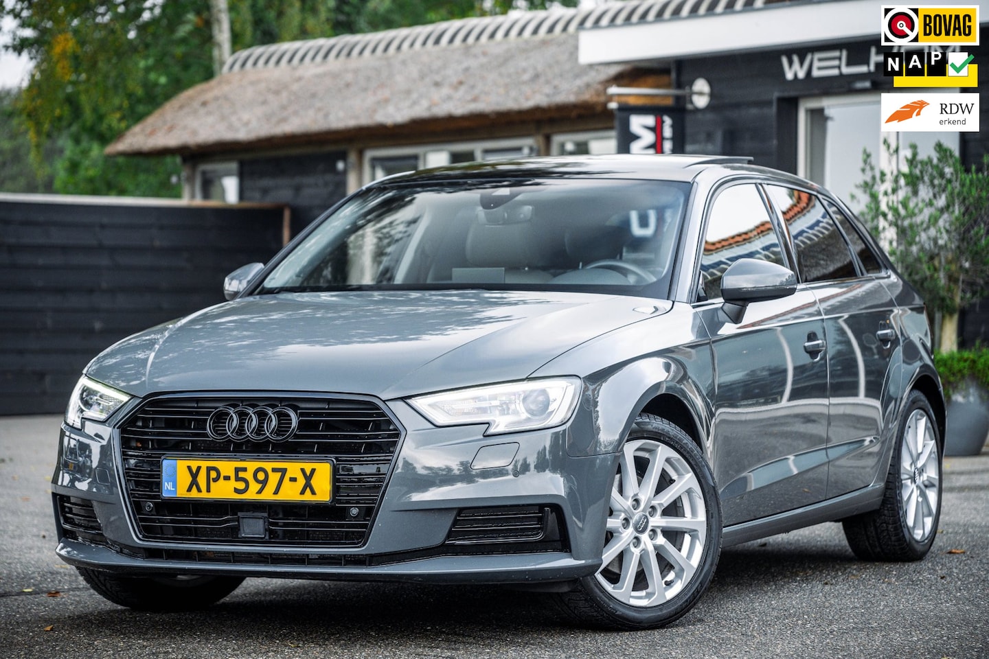 Audi A3 Sportback - 35 TFSI Design Pro Line Automaat I Panoramadak I Leder I Adaptieve Cruise I Nanogrijs Meta - AutoWereld.nl