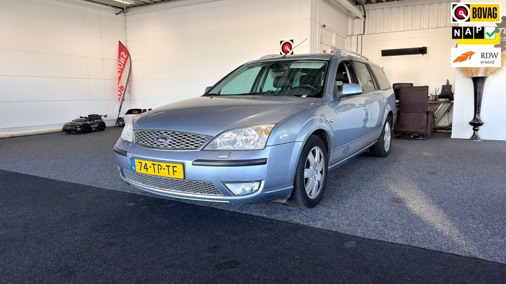 Ford Mondeo Wagon - 2.0-16V Platinum 2.0-16V Platinum, Navigatie, Airco,Stoelverwarming, Trekhaak, Automaat - AutoWereld.nl