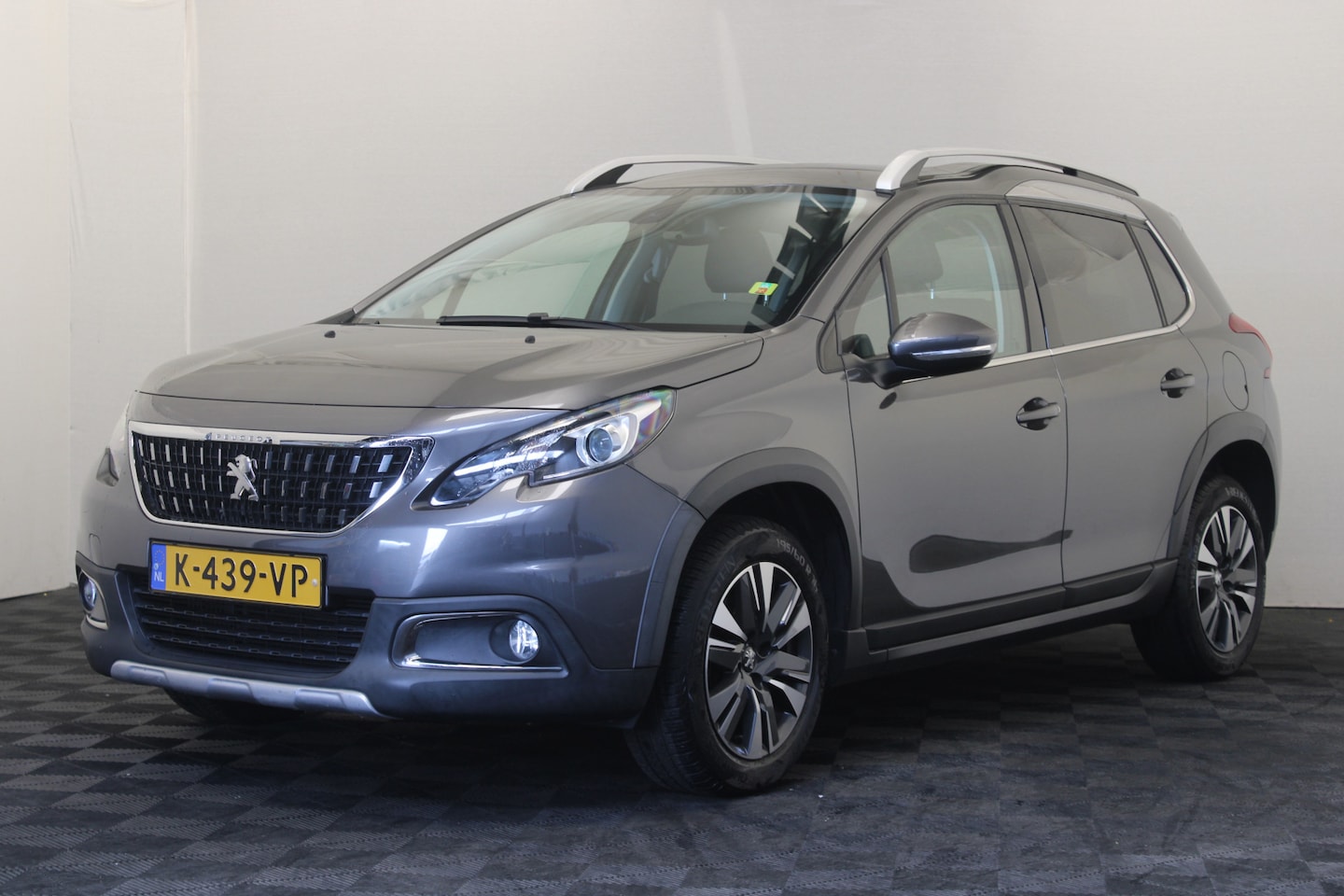 Peugeot 2008 - 1.2 PureTech Allure |Navi|Camera| - AutoWereld.nl