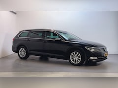Volkswagen Passat Variant - 1.6 TDI DSG Highline Stoelverwarming Navigatie Camera App-Connect