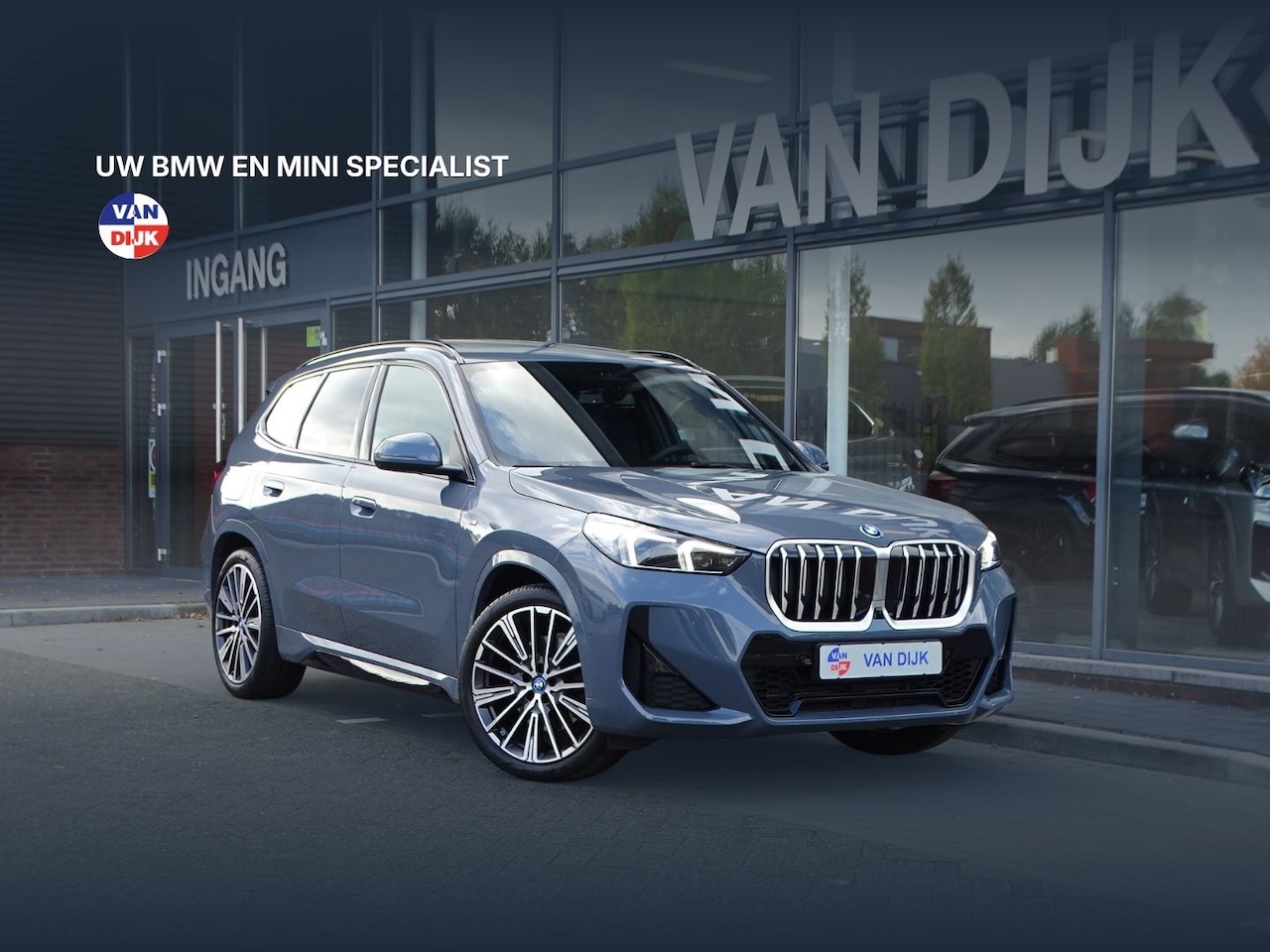 BMW X1 - xDrive30e M Sportpakket Panorama Head-Up Camera 360 Adaptieve LED 20" LM Velgen - AutoWereld.nl