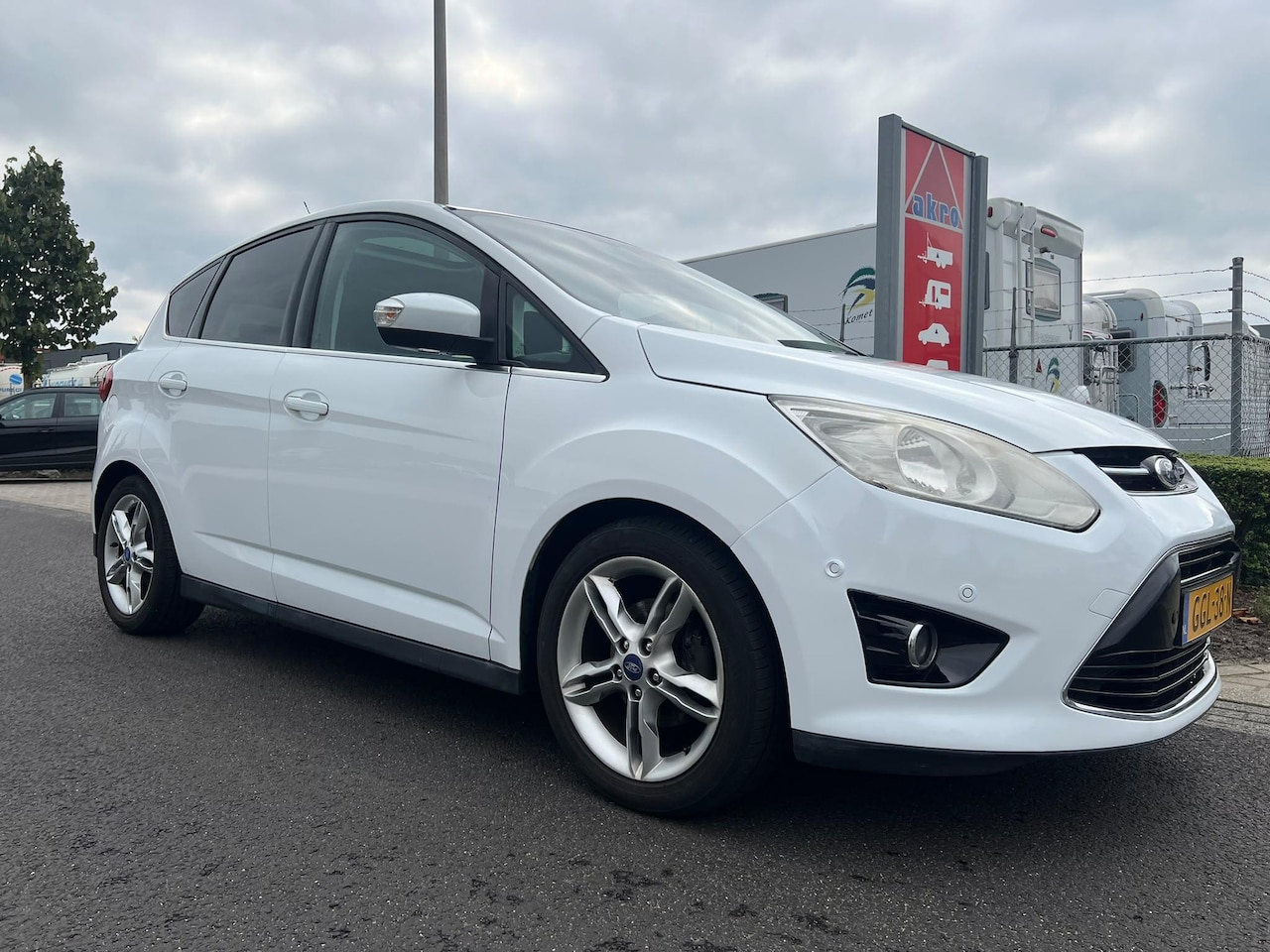 Ford C-Max - 1.0 Titanium | Airco | Cruise Control | Camera | NAVI | Pano - AutoWereld.nl