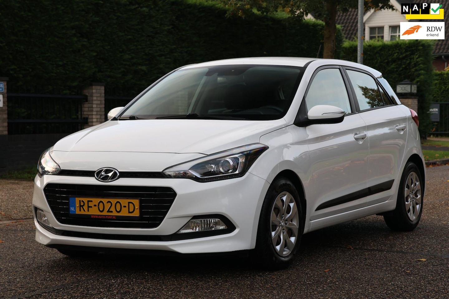 Hyundai i20 - 1.0 T-GDI Comfort | NAVI | CLIMA | CRUISE | CAMERA | ZEER MOOIE GOED ONDERHOUDEN AUTO | - AutoWereld.nl
