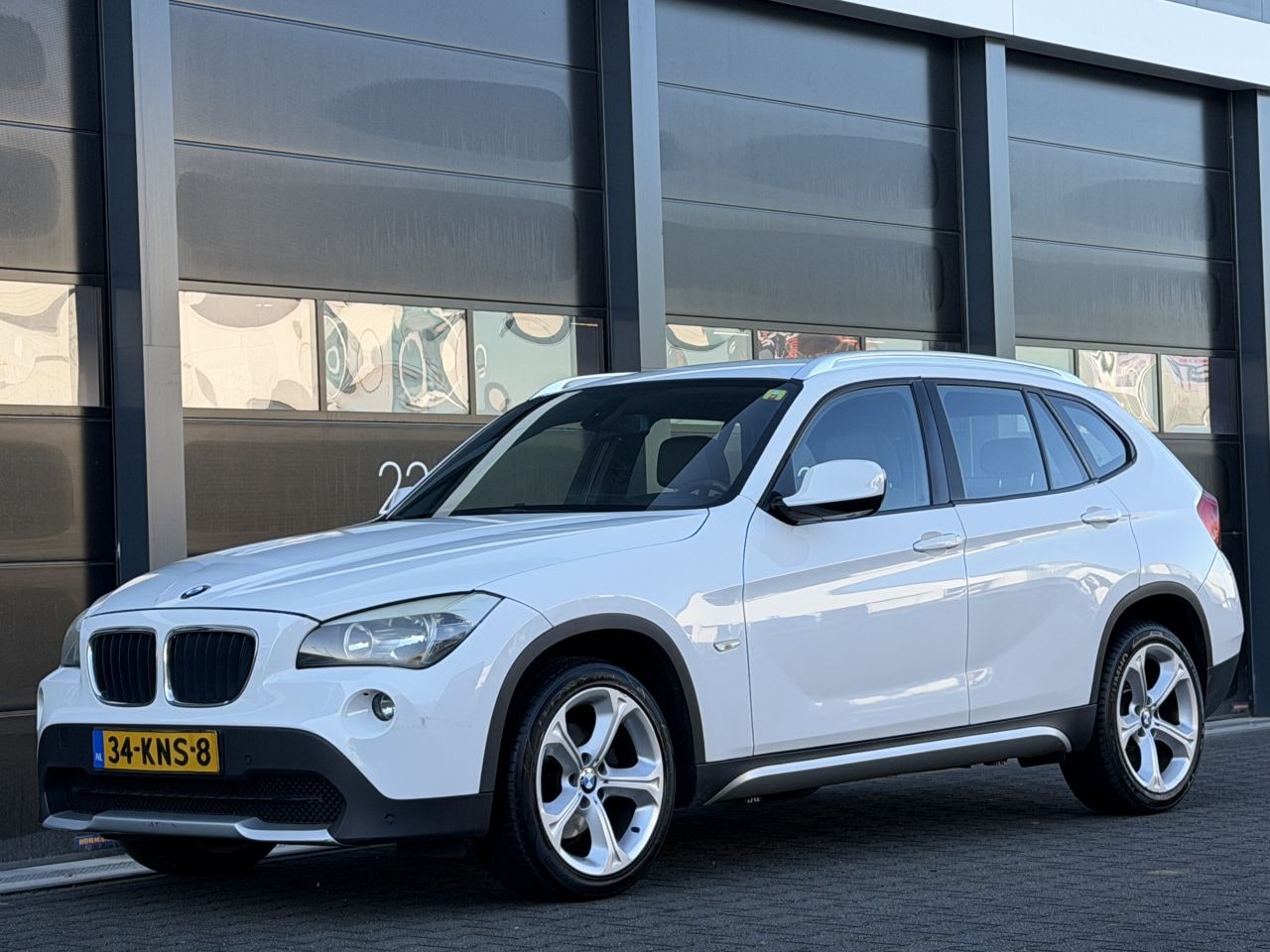BMW X1 - 2.0 18d Executive Navi Clima PDC - AutoWereld.nl