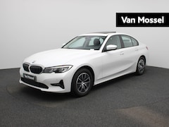 BMW 3-serie - 318i Executive | SCHUIFDAK | NAVIGATIE | PARKEERSENSOREN | CLIMATE CONTROL | LMV | LED | C