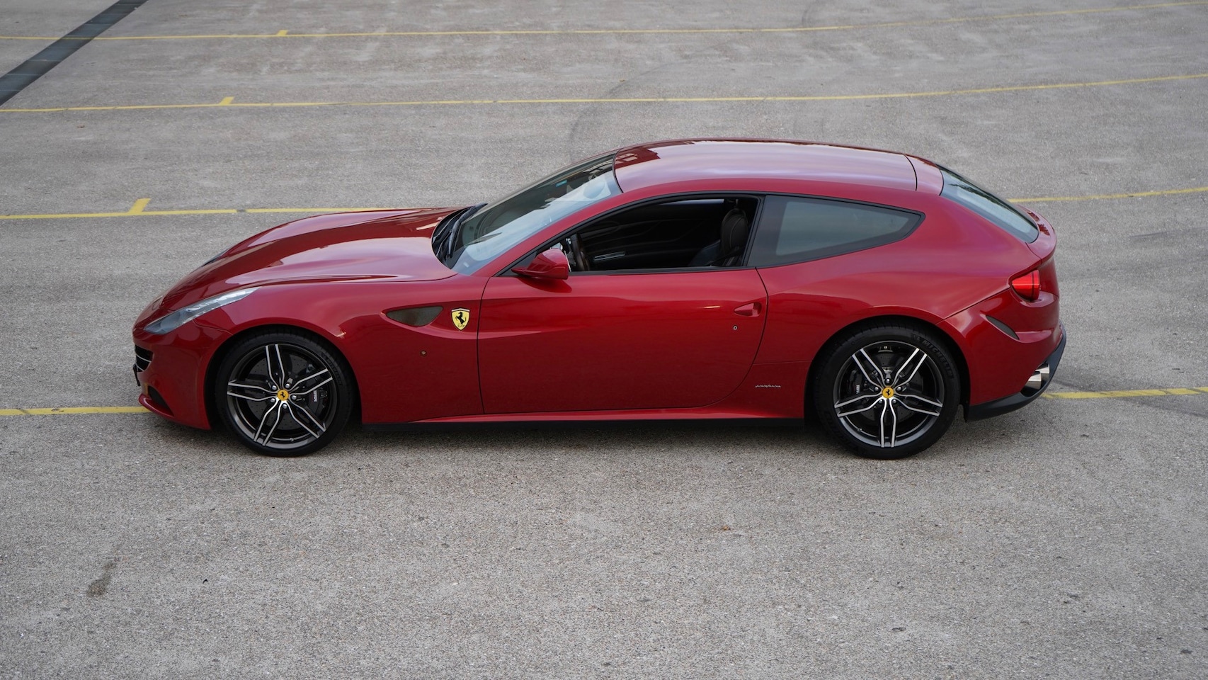 Ferrari FF - 6.3 V12 6.3 V12 - AutoWereld.nl