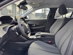 Peugeot 208 - Allure Hybrid 110pk e-DCS6 | MEGADEAL | SNEL LEVERBAAR | 2+6 JAAR GARANTIE* | VISION PACK