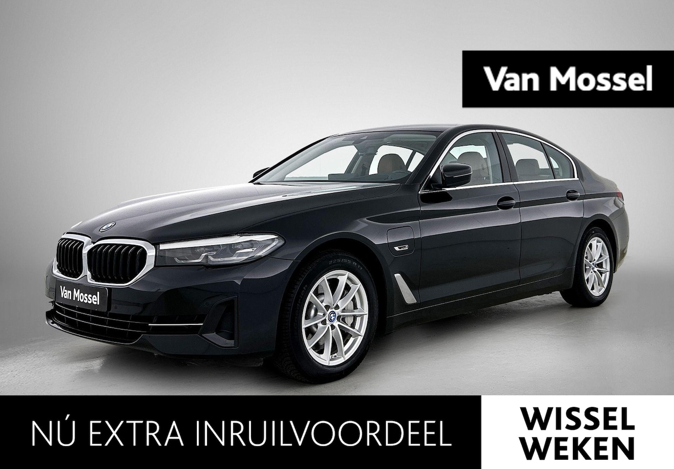 BMW 5-serie - Berline 530e xDrive | Automaat | Achteruitrijcamera | Parkeersensoren | Lederen Bekleding - AutoWereld.nl