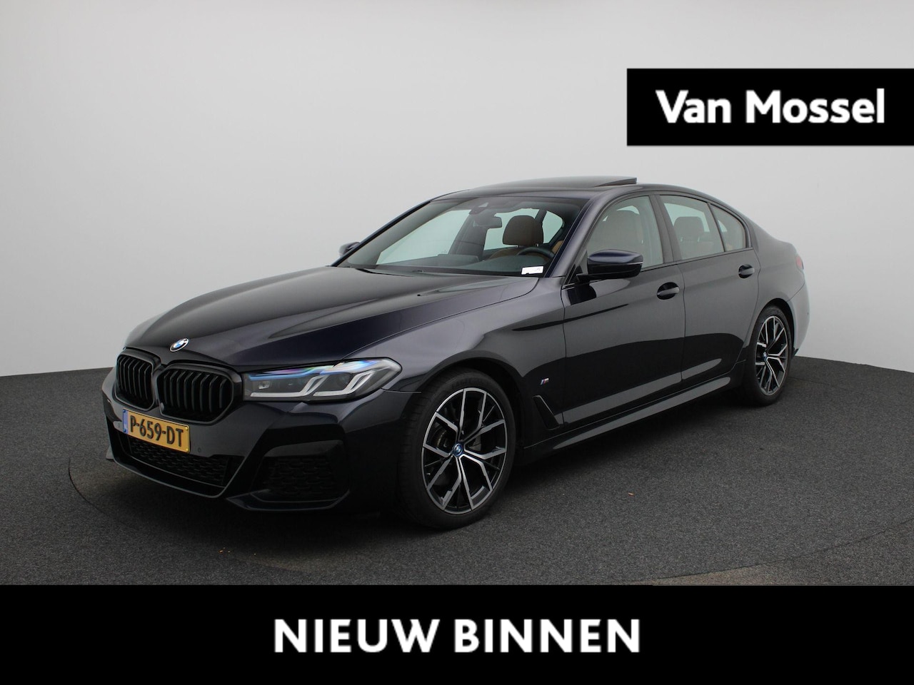 BMW 5-serie - 520i Business Edition Plus | Automaat | Apple Carplay / Android Auto | Panoramadak | Leder - AutoWereld.nl